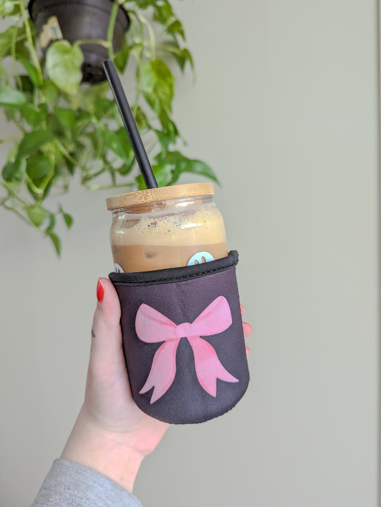 bow iced coffee sleeve