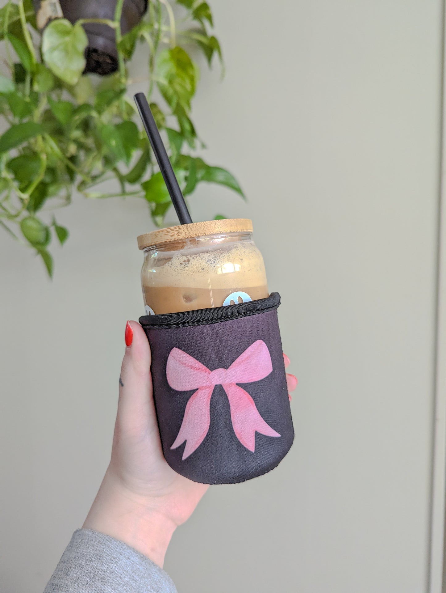 bow iced coffee sleeve