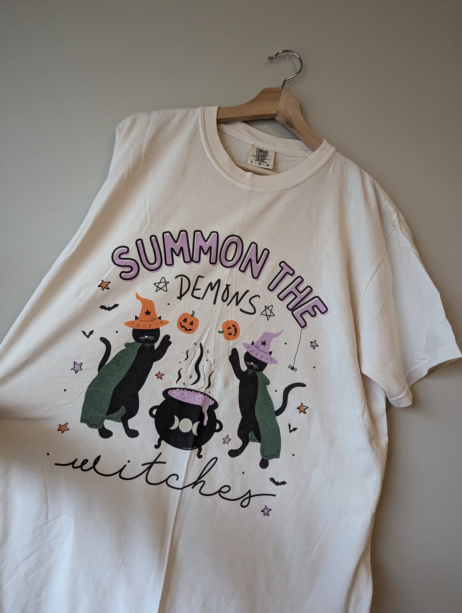 (L) (dancing witch remix) tee *sample sale*