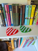 striped heart mug rug