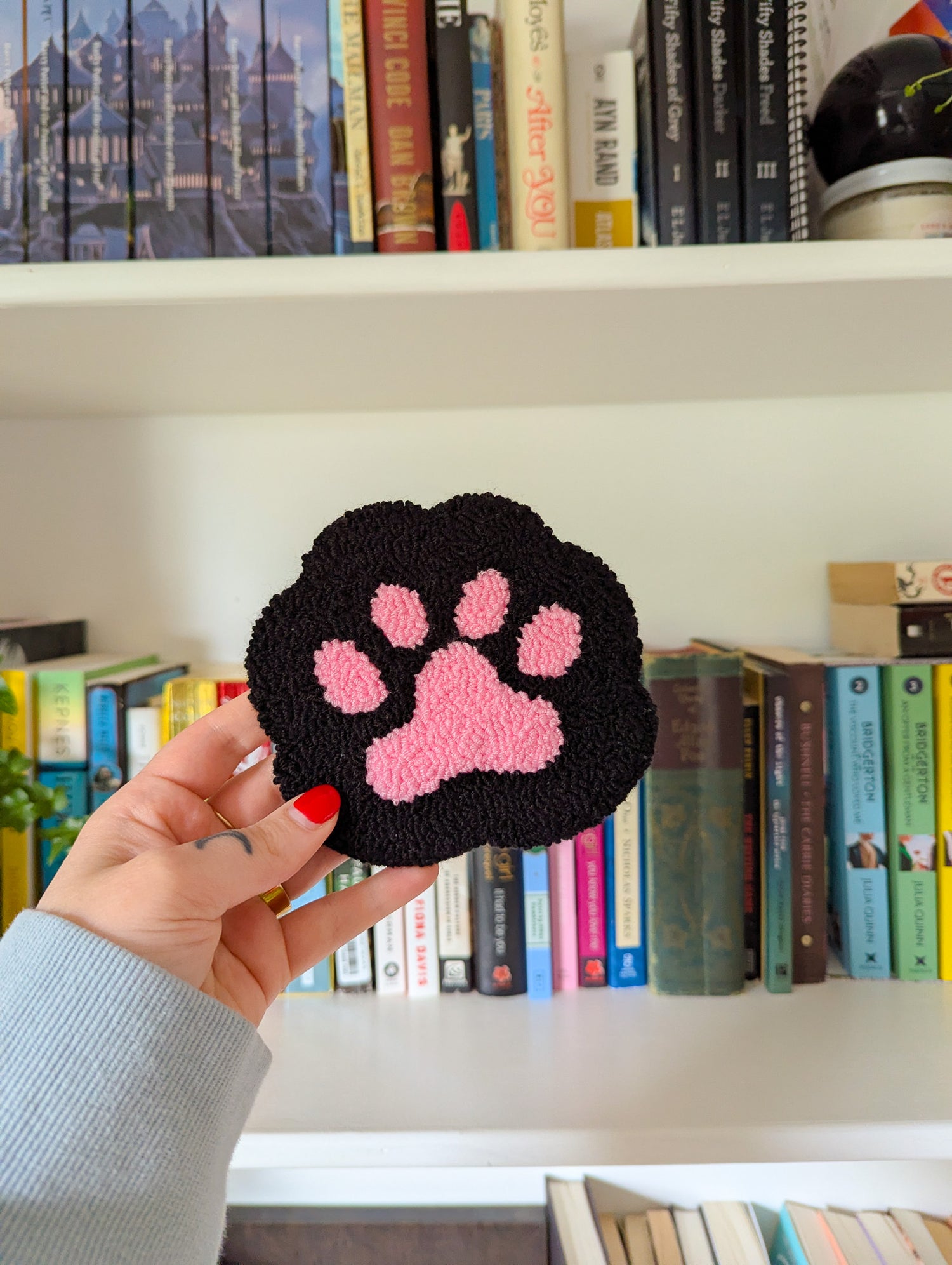 toe beans mug rug