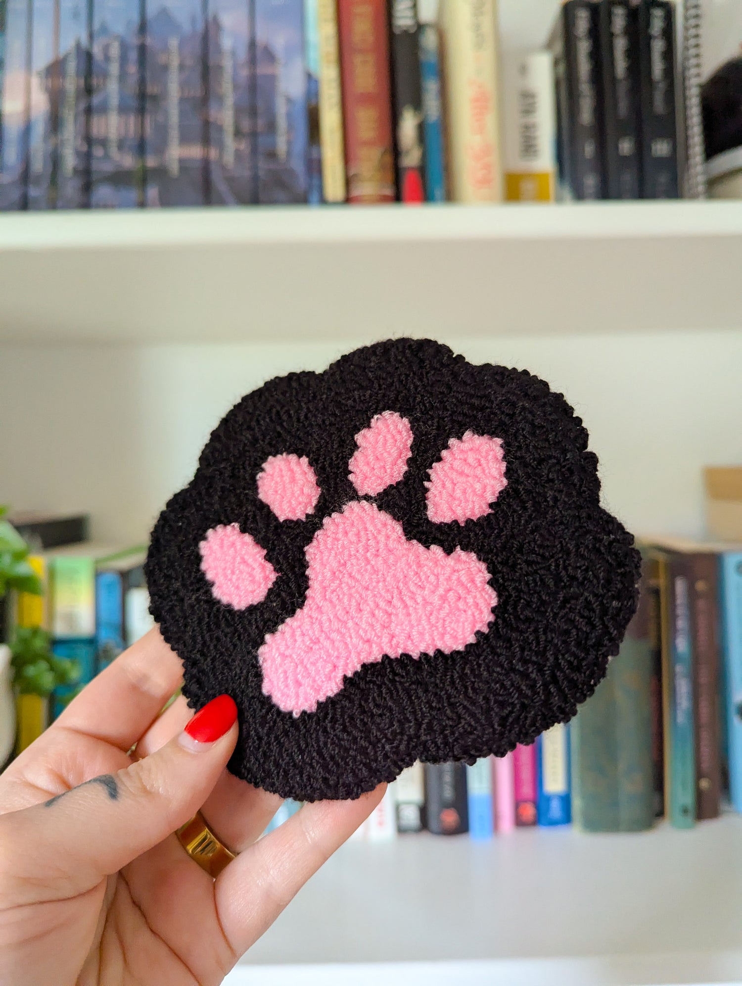 toe beans mug rug
