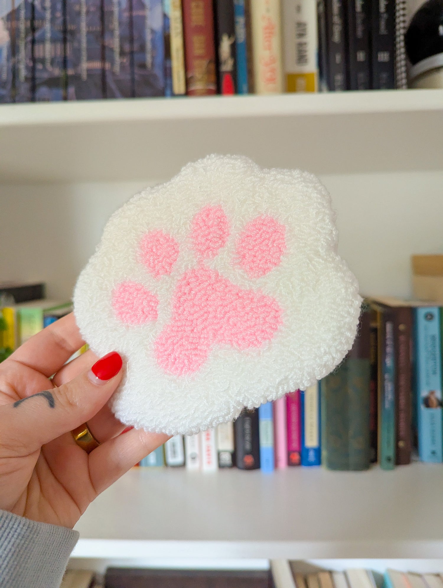 toe beans mug rug