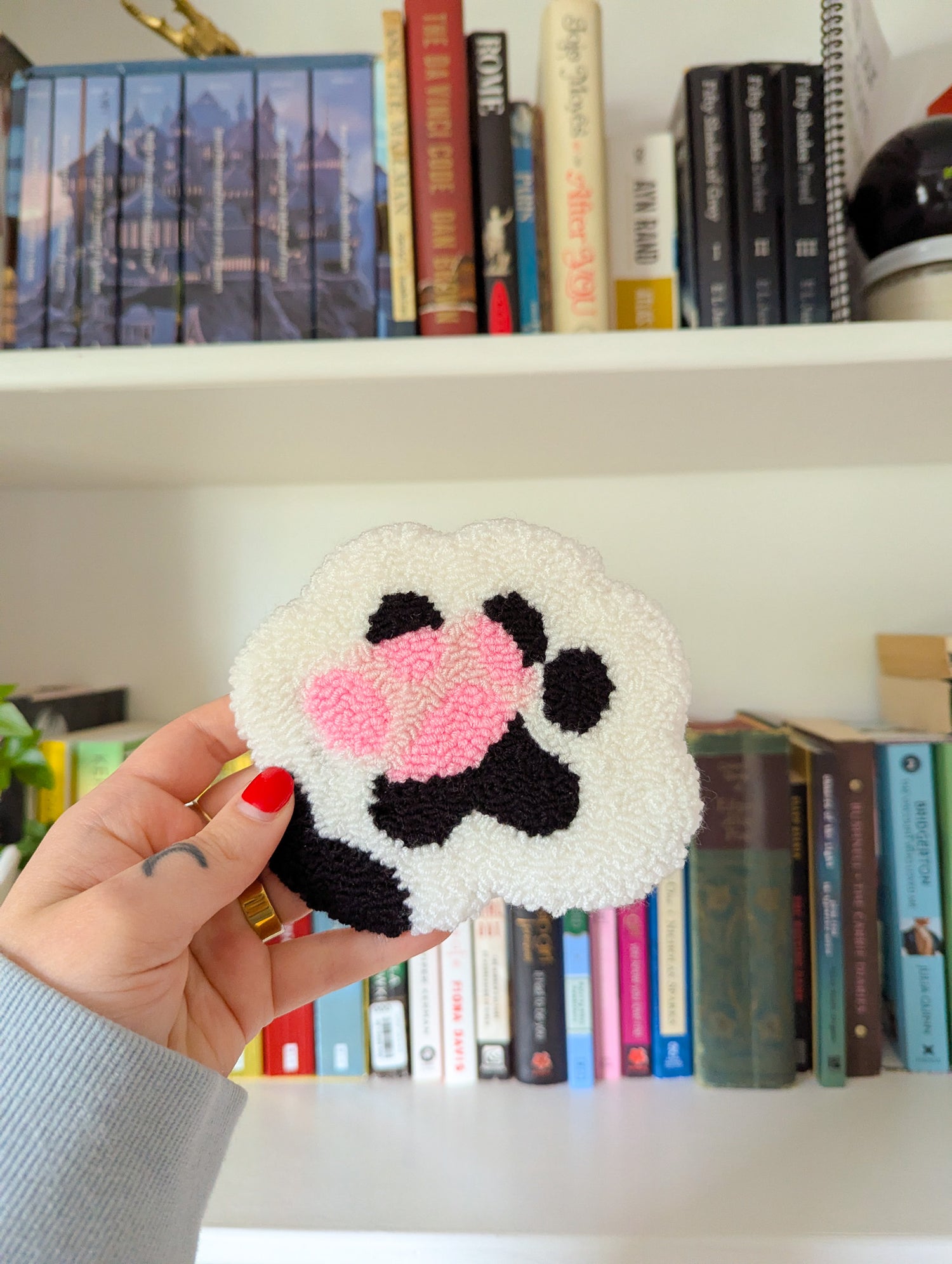 toe beans mug rug