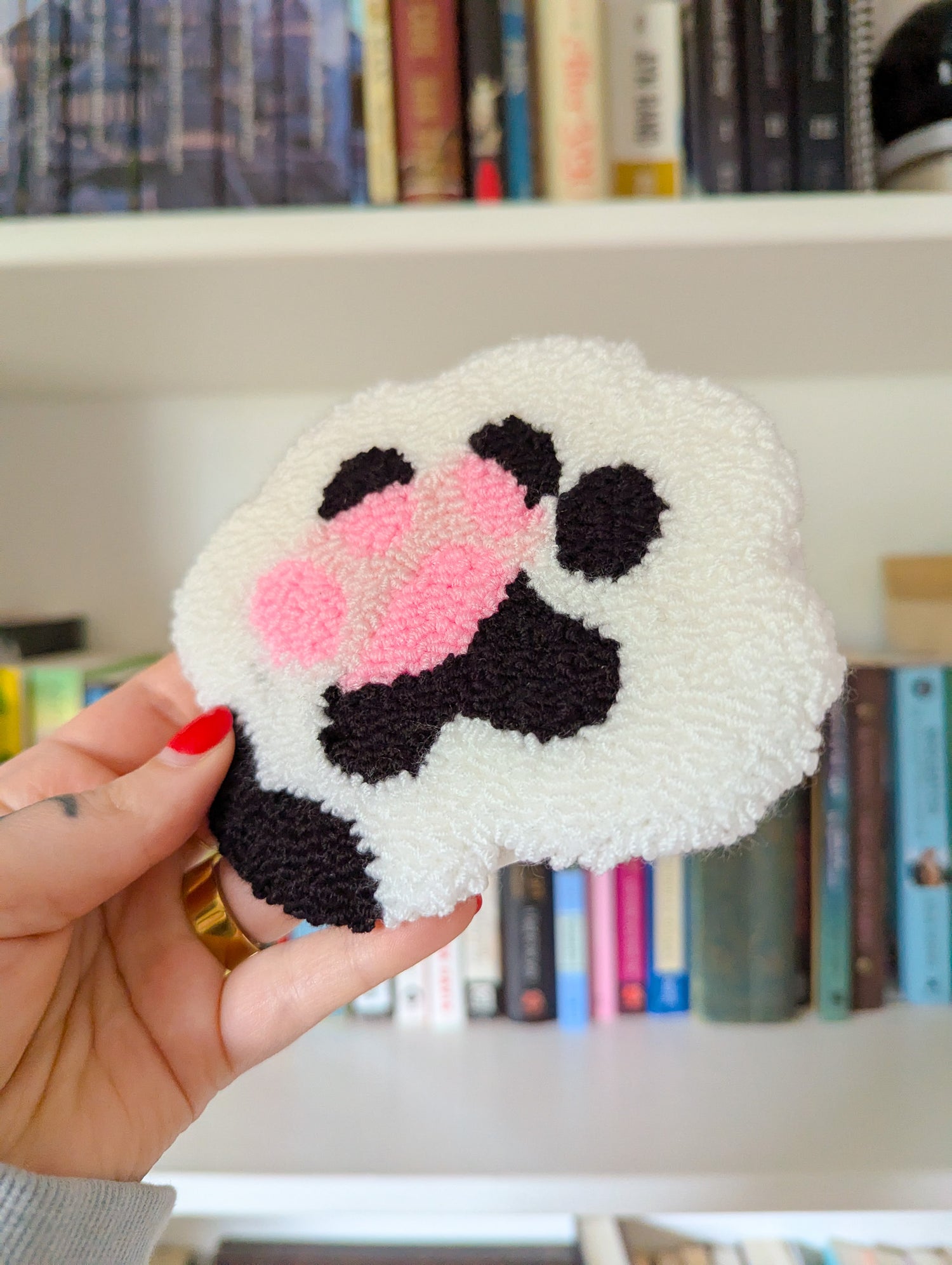 toe beans mug rug