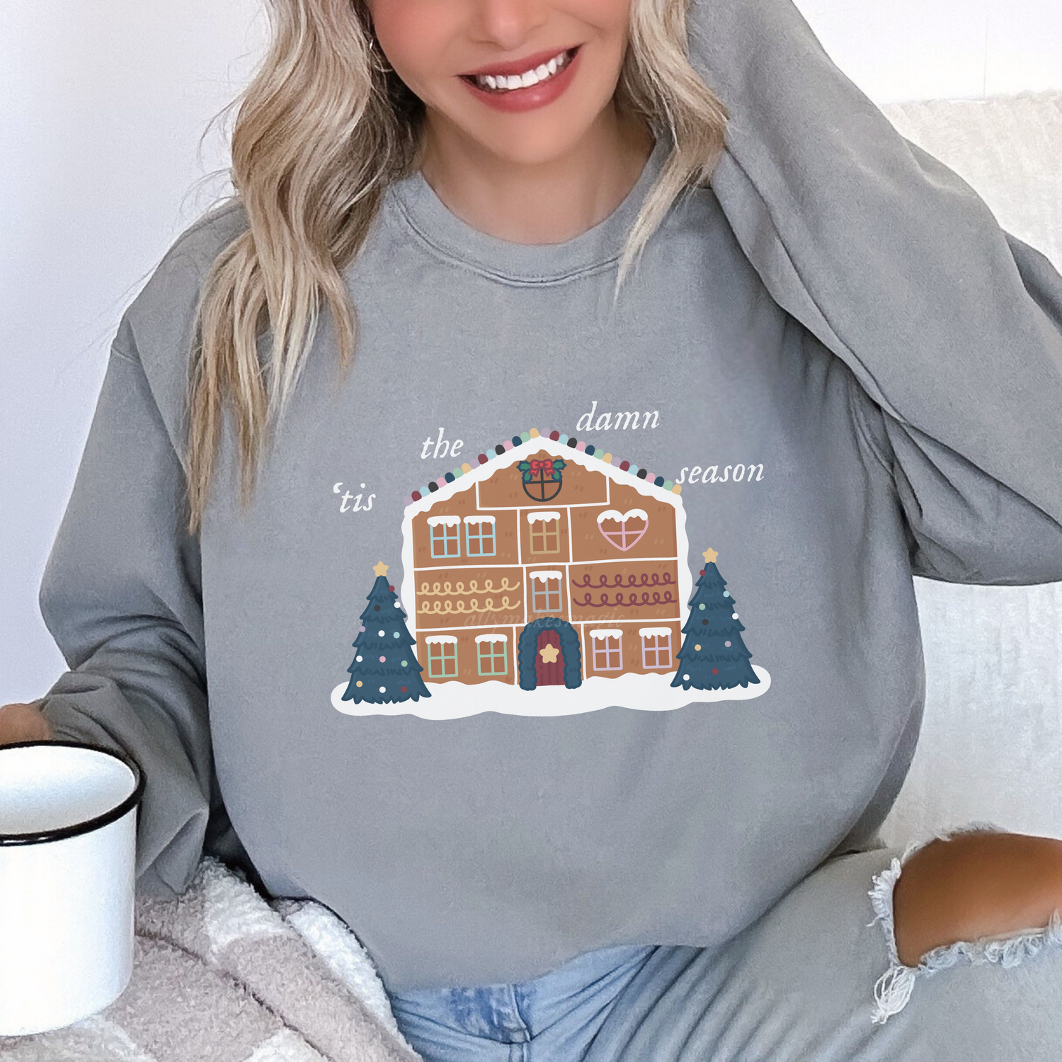 the gingerbread (lvr) house pullover