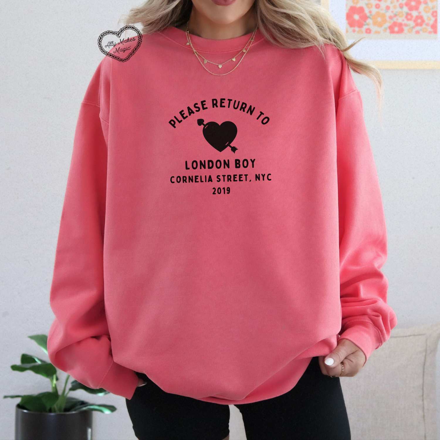 return to taylor: lover crewneck